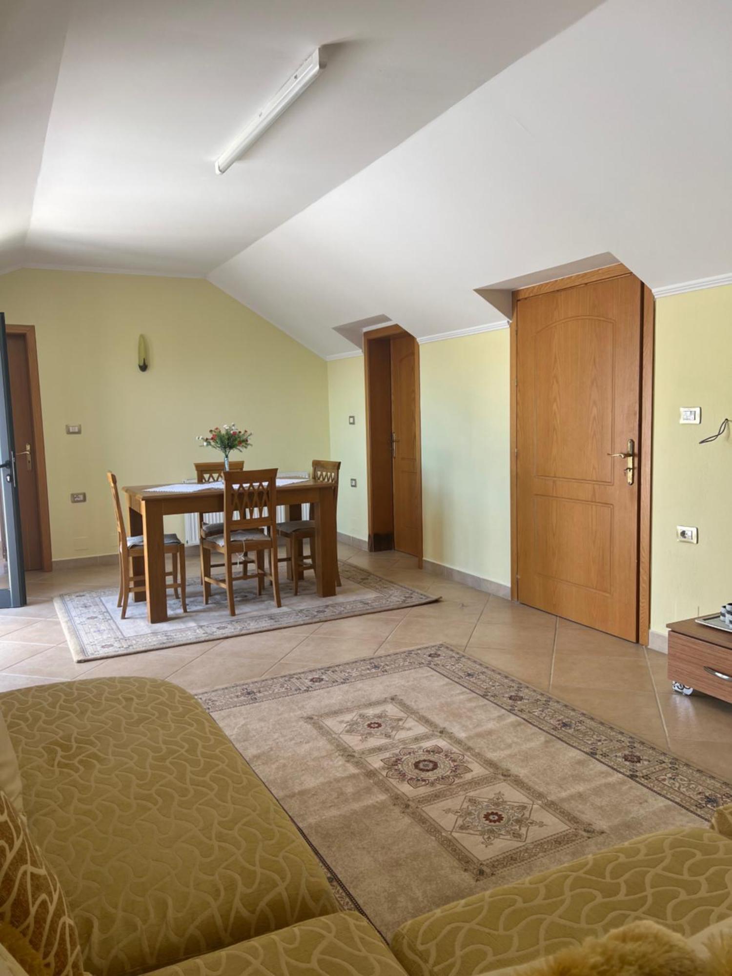 Flower Terrace Apartment Гирокастра Экстерьер фото